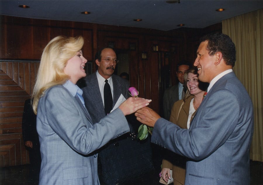 Se crea el Movimiento V República. MVR