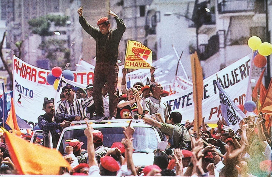 Se crea el Movimiento V República. MVR