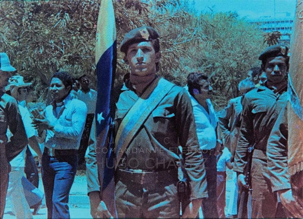 Crea la primera célula del Ejército de Liberación del Pueblo Venezolano.