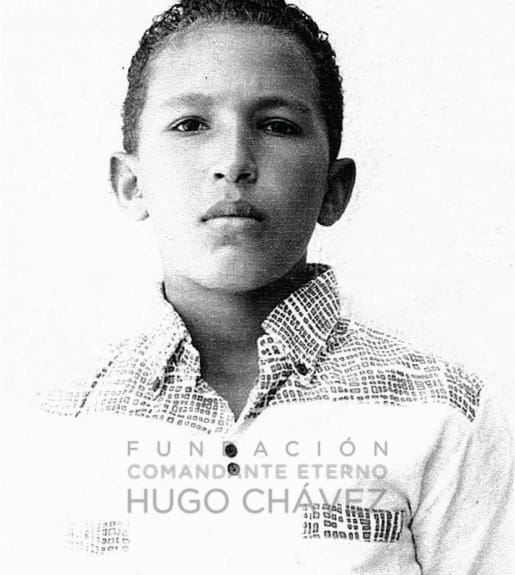 Comienza sus estudios en el grupo escolar Julián Pino