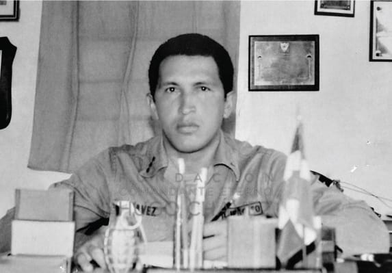 El 5 de julio asciende a Capitán del Ejército