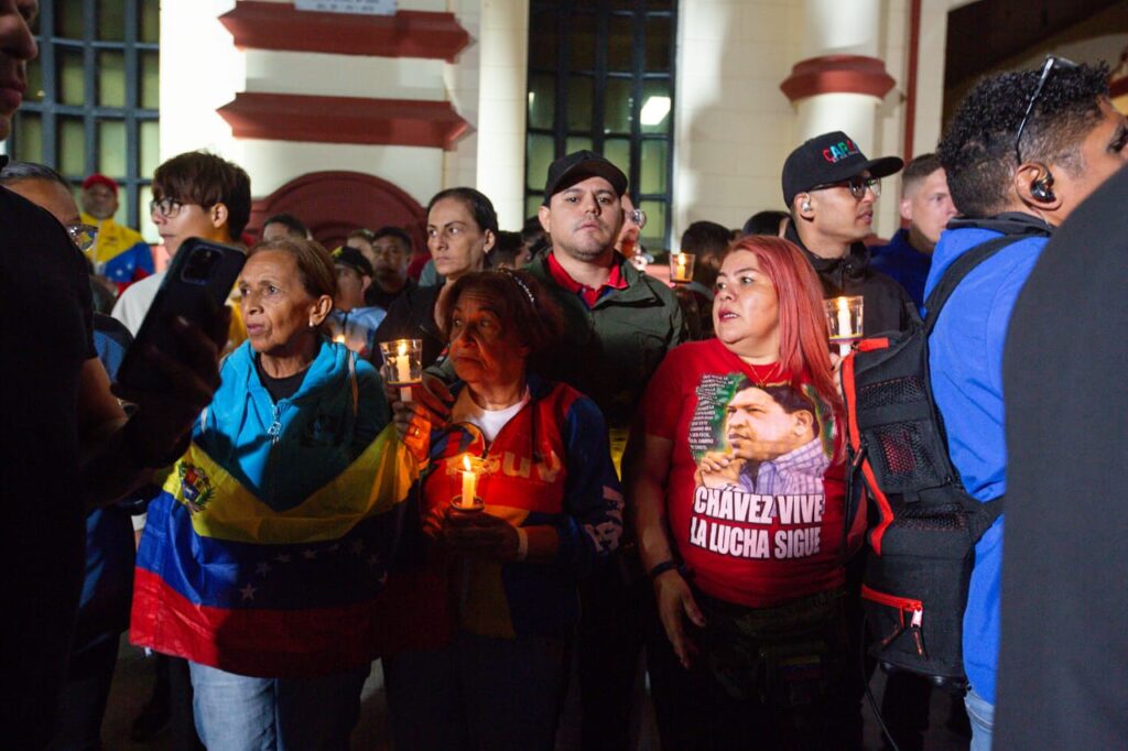 Bajo la luna de marzo: El Cuartel de la Montaña en vigilia de amor y lealtad al Comandante Chávez — imagen 2