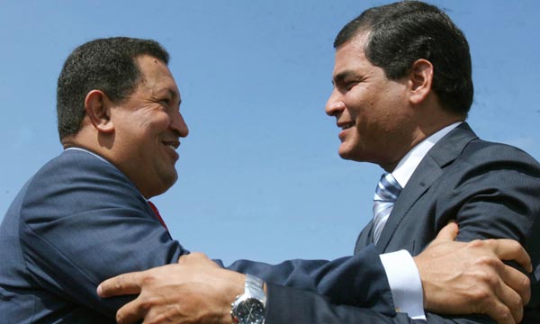Rafael Correa junto a Hugo Chávez