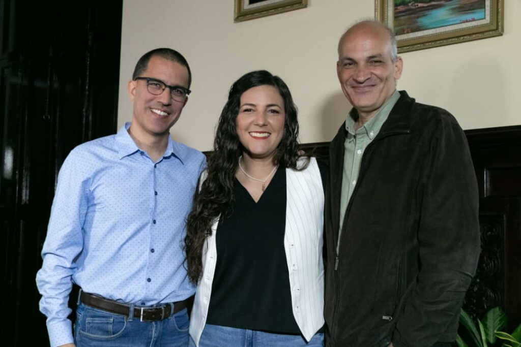 Podcast Chavistamente: “La vida como ministros de Chávez”. Con Jorge Arreaza y Ricardo Menéndez